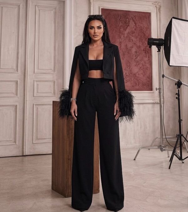 Luxe Feather Line